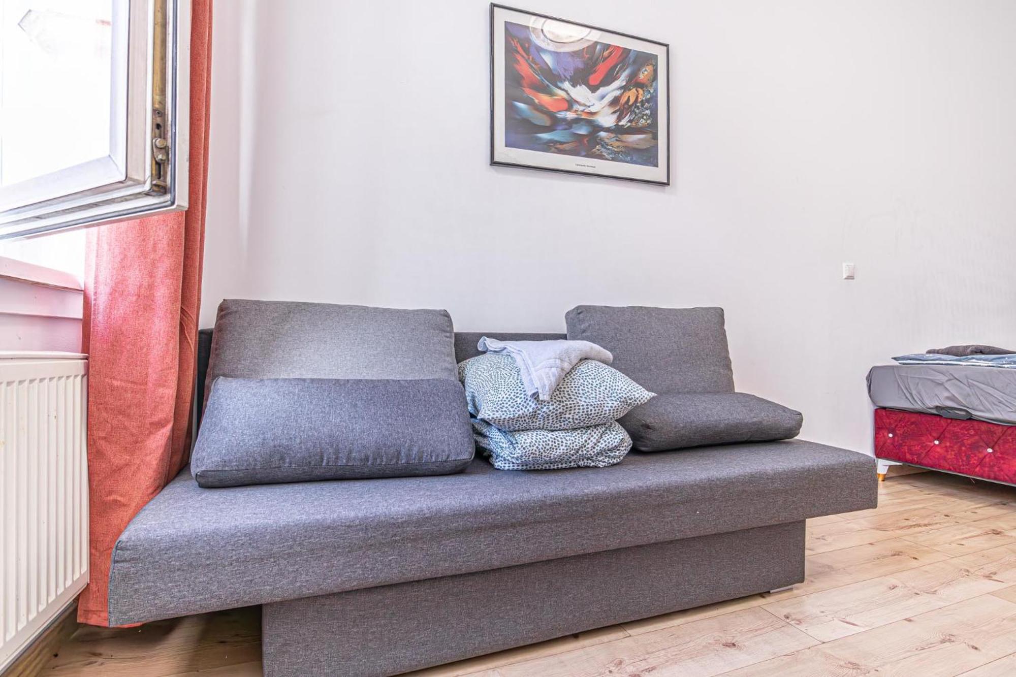 6 Min To Amusement Park - Economy Rooms In Shared Apartment Вена Экстерьер фото