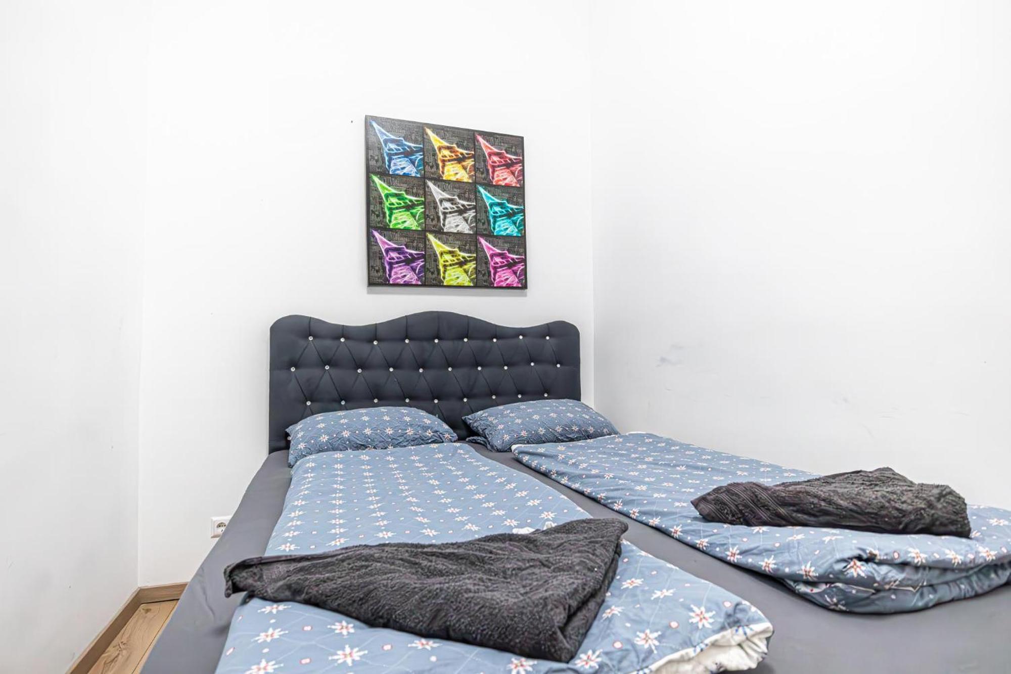 6 Min To Amusement Park - Economy Rooms In Shared Apartment Вена Экстерьер фото