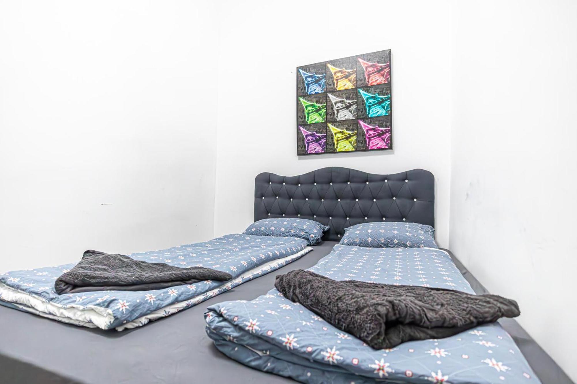 6 Min To Amusement Park - Economy Rooms In Shared Apartment Вена Экстерьер фото