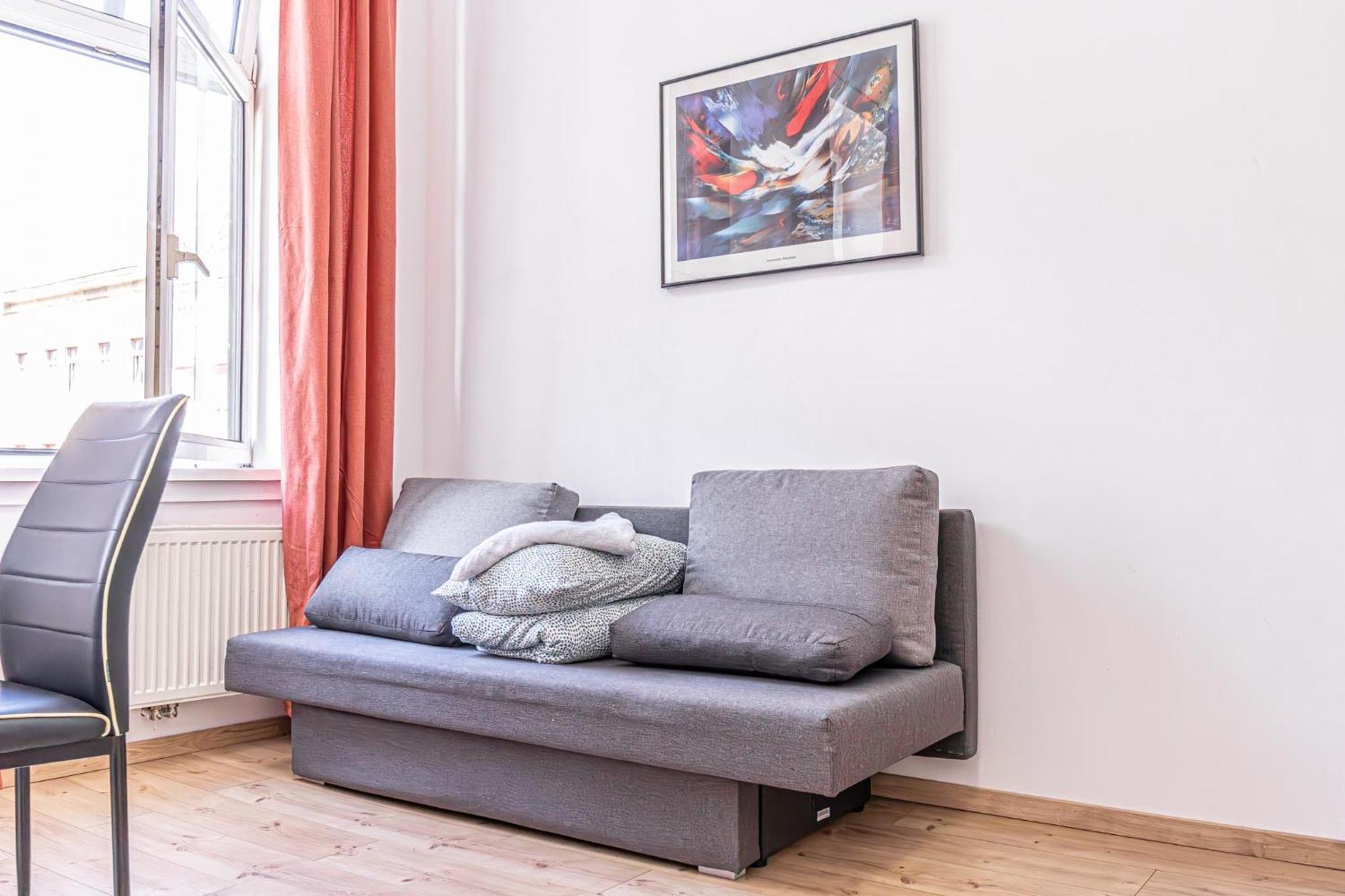 6 Min To Amusement Park - Economy Rooms In Shared Apartment Вена Экстерьер фото