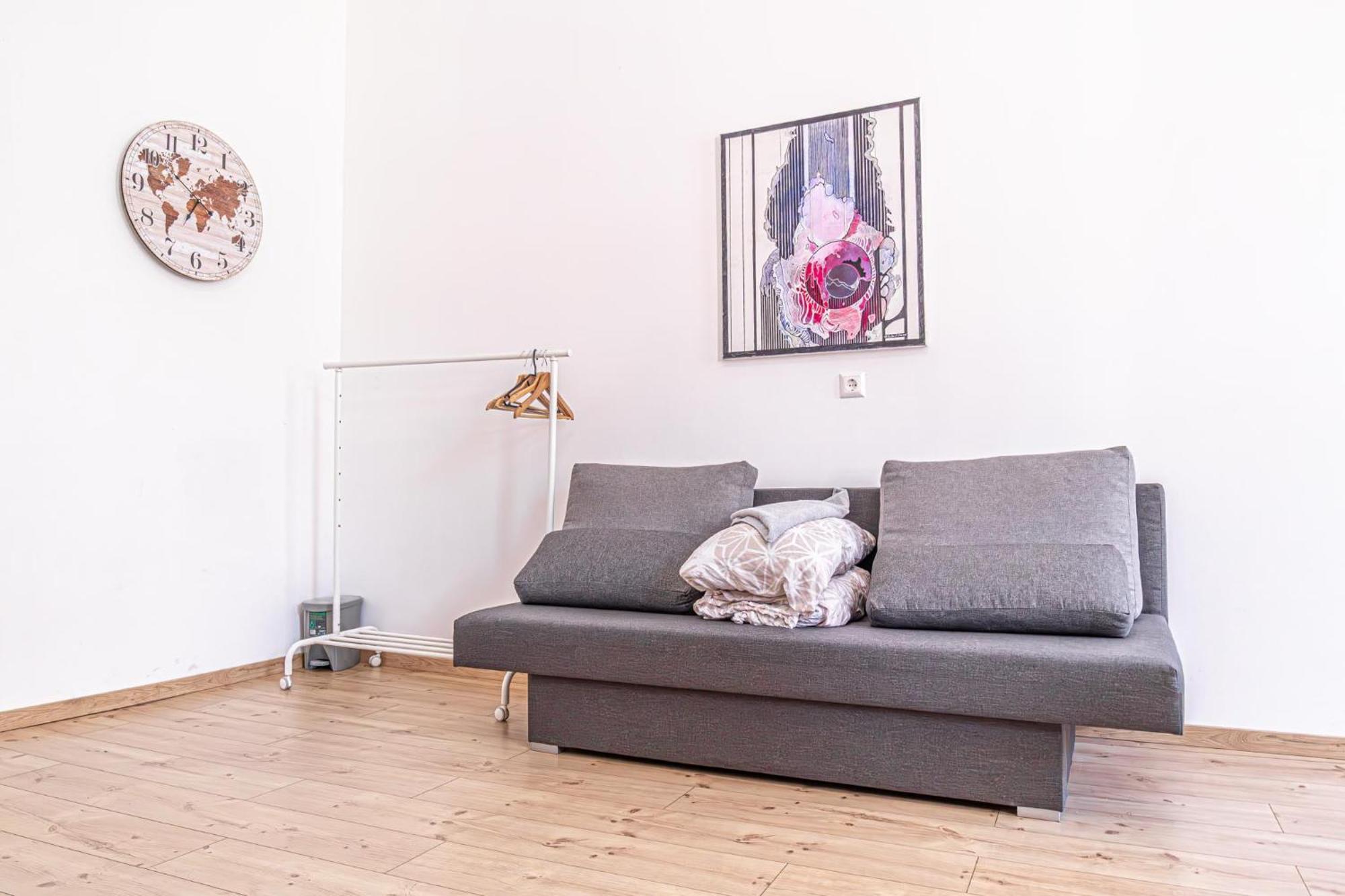 6 Min To Amusement Park - Economy Rooms In Shared Apartment Вена Экстерьер фото