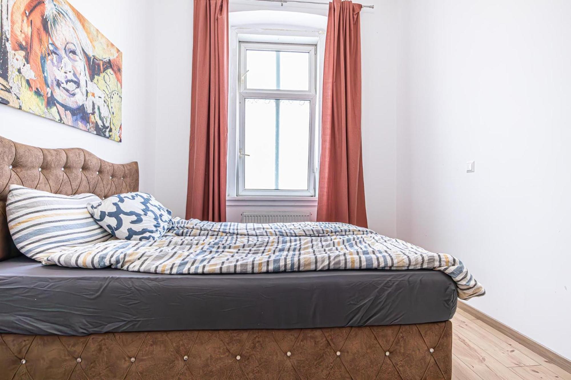 6 Min To Amusement Park - Economy Rooms In Shared Apartment Вена Экстерьер фото