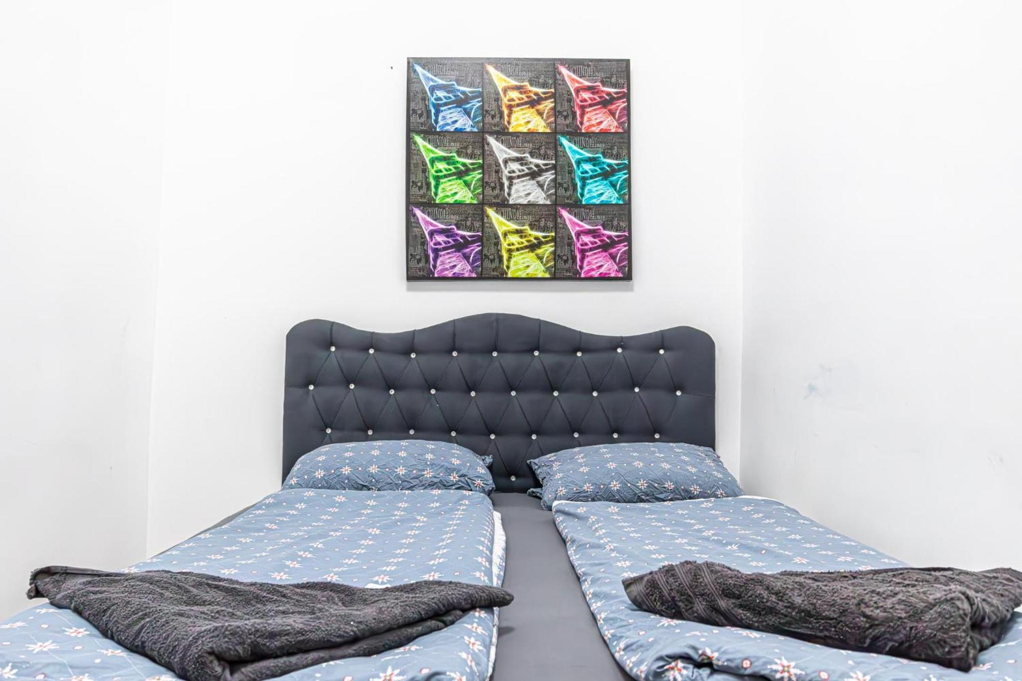 6 Min To Amusement Park - Economy Rooms In Shared Apartment Вена Экстерьер фото