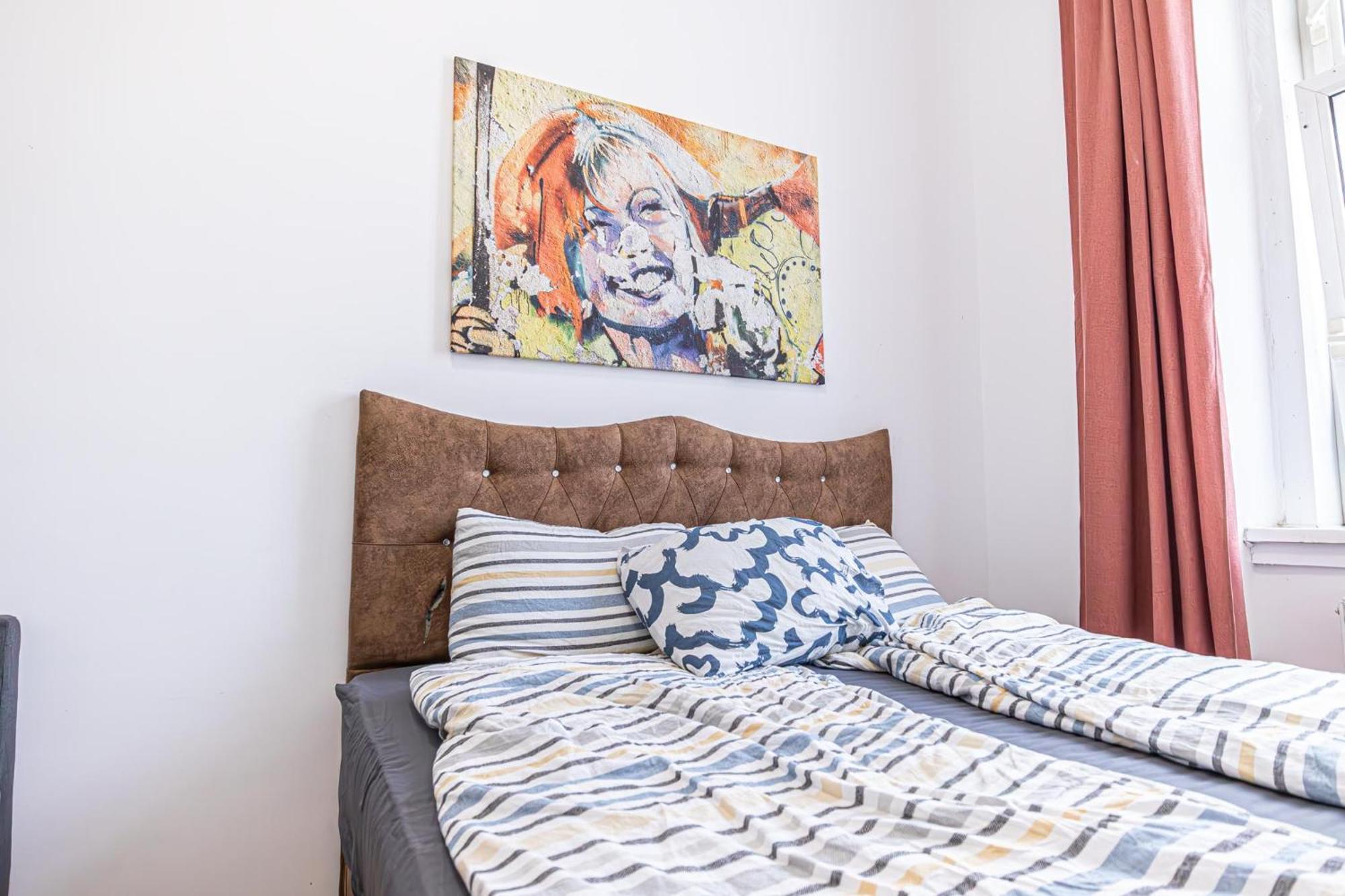 6 Min To Amusement Park - Economy Rooms In Shared Apartment Вена Экстерьер фото