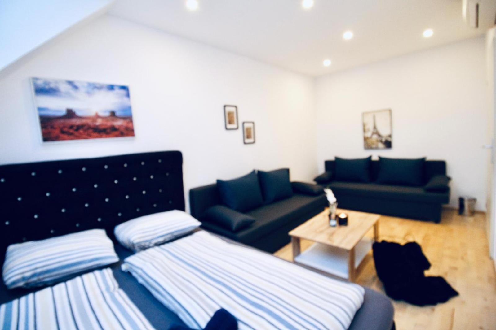 6 Min To Amusement Park - Economy Rooms In Shared Apartment Вена Экстерьер фото