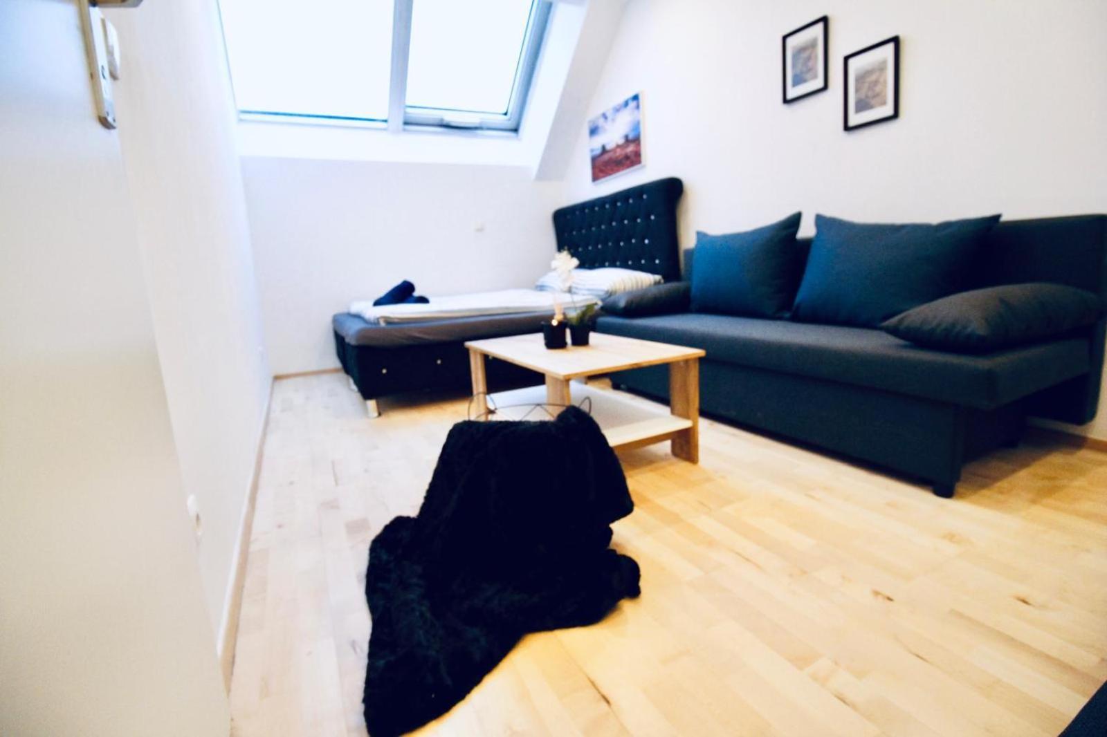 6 Min To Amusement Park - Economy Rooms In Shared Apartment Вена Экстерьер фото
