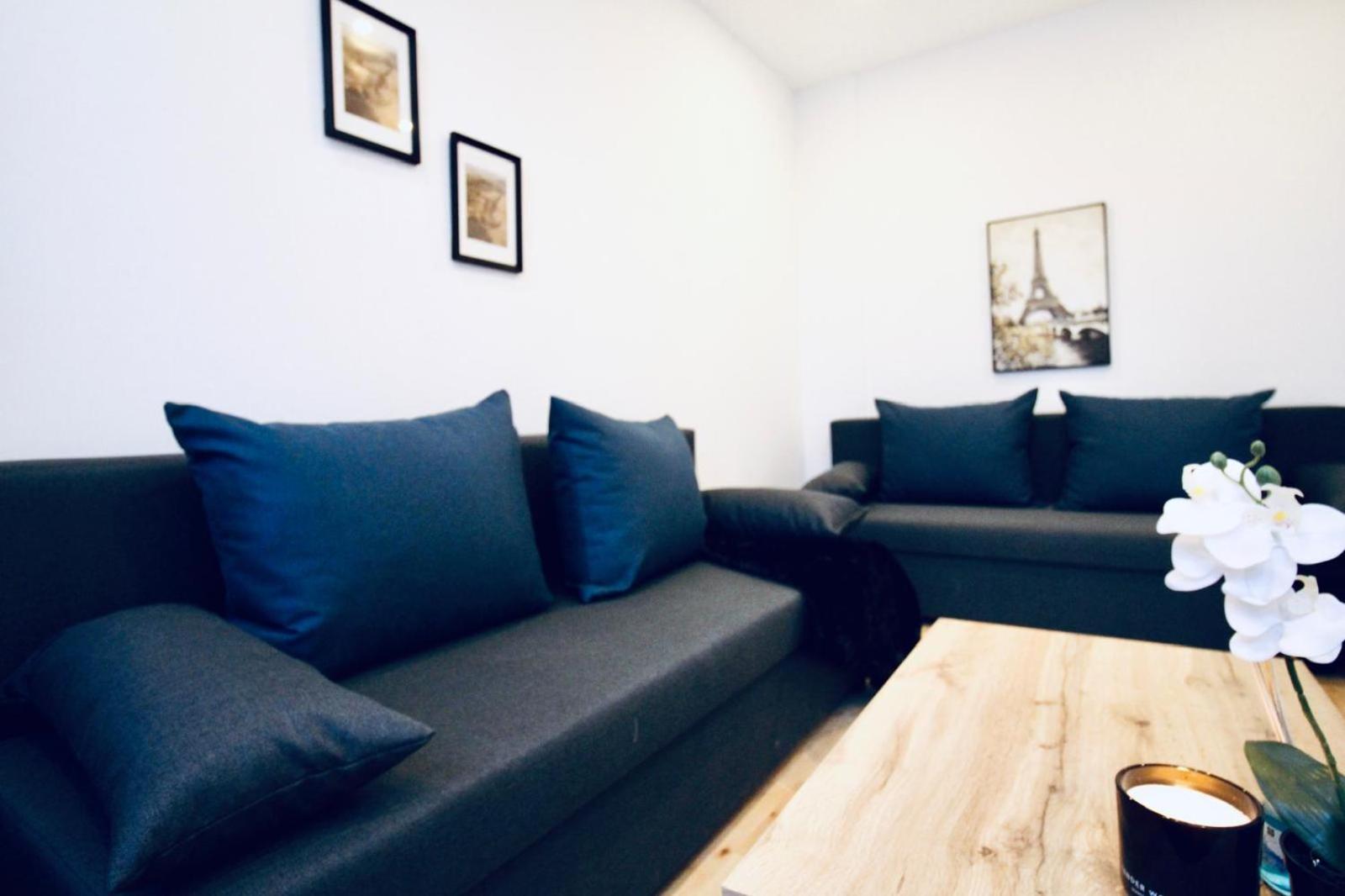 6 Min To Amusement Park - Economy Rooms In Shared Apartment Вена Экстерьер фото