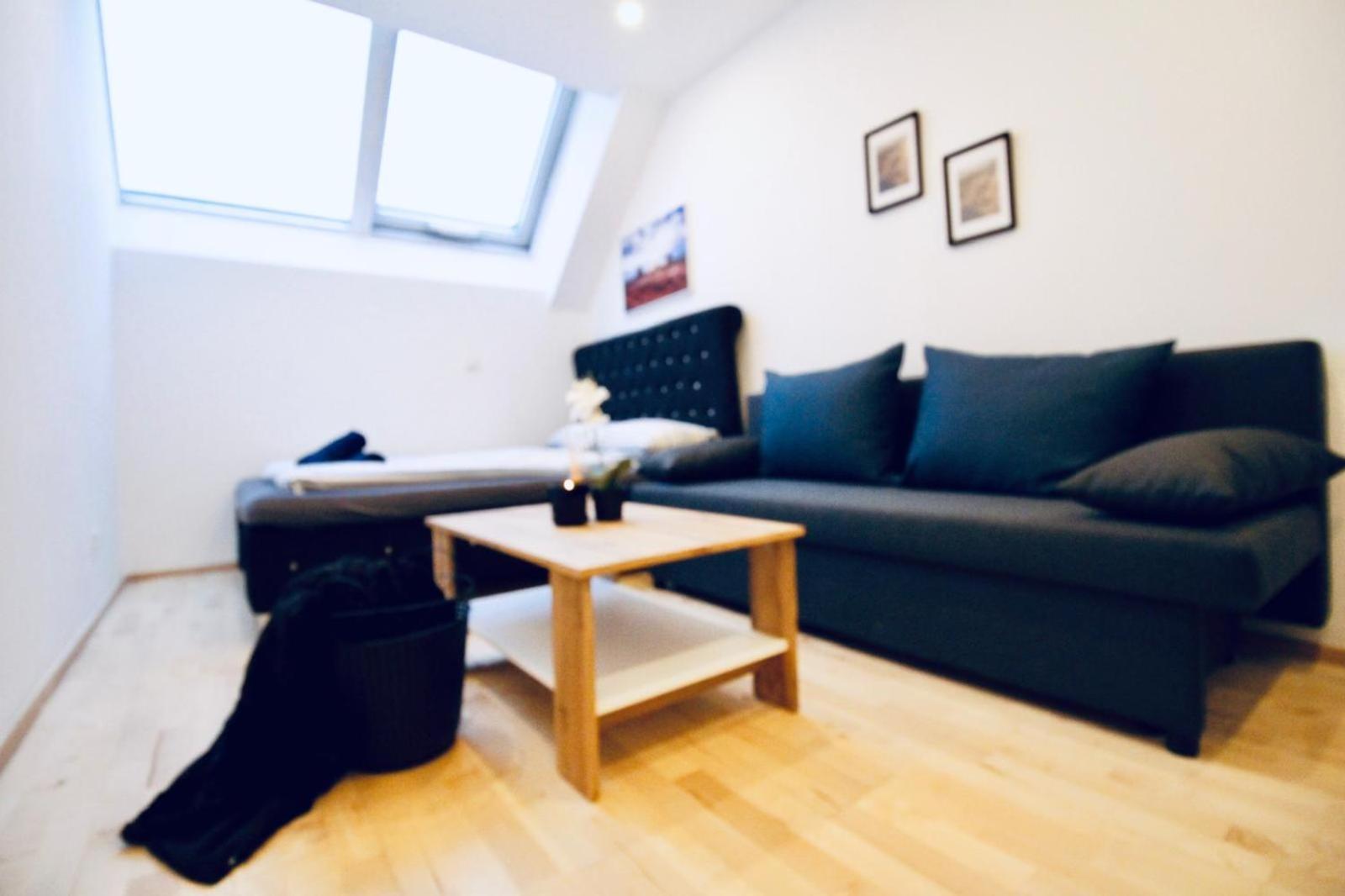 6 Min To Amusement Park - Economy Rooms In Shared Apartment Вена Экстерьер фото