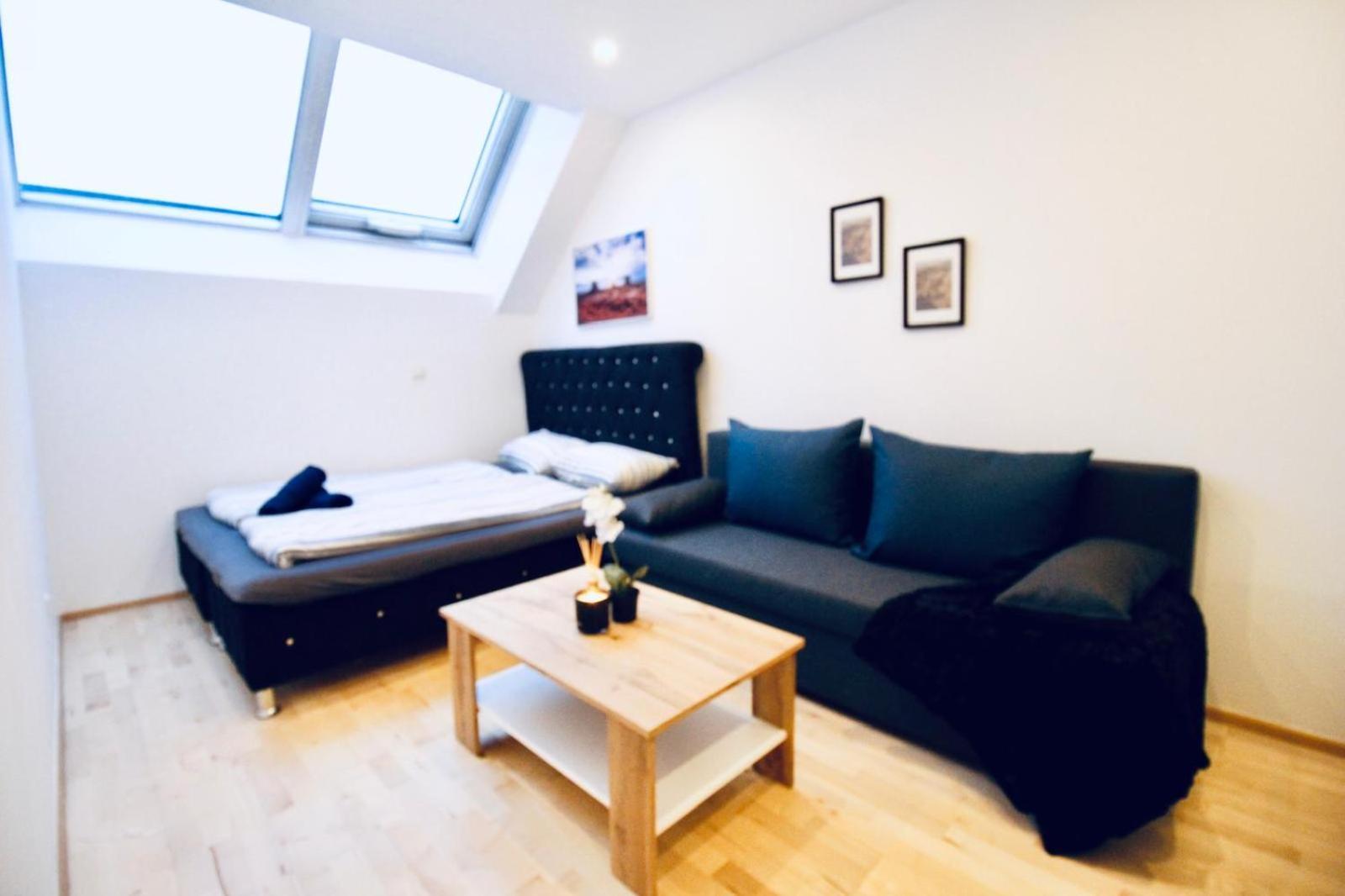 6 Min To Amusement Park - Economy Rooms In Shared Apartment Вена Экстерьер фото