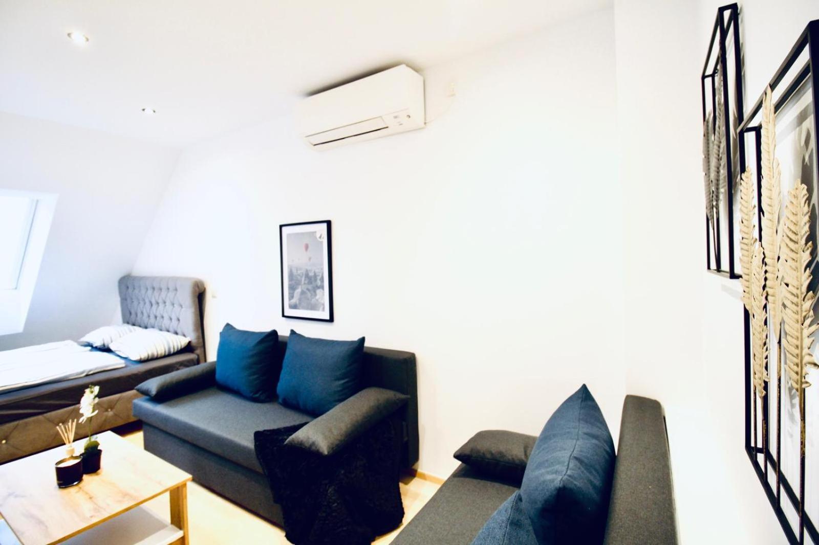 6 Min To Amusement Park - Economy Rooms In Shared Apartment Вена Экстерьер фото