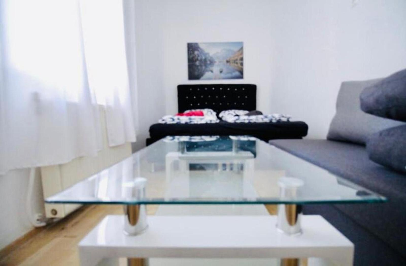 6 Min To Amusement Park - Economy Rooms In Shared Apartment Вена Экстерьер фото